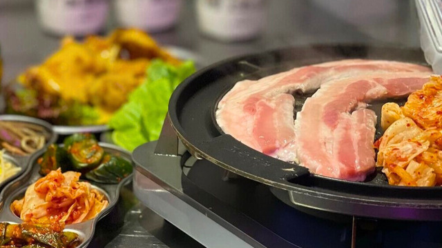 韓国食堂 サムギョプサル×食べ放題 キミニスパイス 別誂エ 梅田店のご