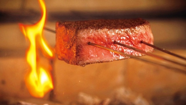 ラッキーホール   gif   神戸牛とワイン RUSH （ラッシュ） - 本町/ステーキ/ネット予約可 | 食べログ