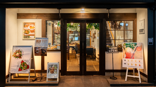 MONO MONO CAFE（モノモノカフェ）>