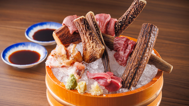 モツヤキ 刺身 肉ドウフ ナミヨセ2117 - 金山/居酒屋/ネット予約可  