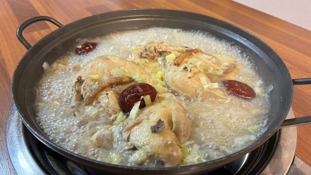 小岩の名店「オモニ」で本格韓国料理を満喫！～下町で味わうソウルの味～