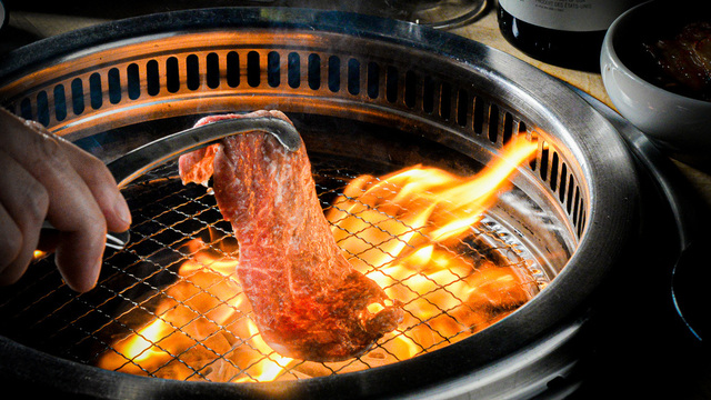 焼肉屋さんにある焼肉台です YAKINIKU A FIVE 徳のご予約 - 内幸町/焼肉 | 食べログ