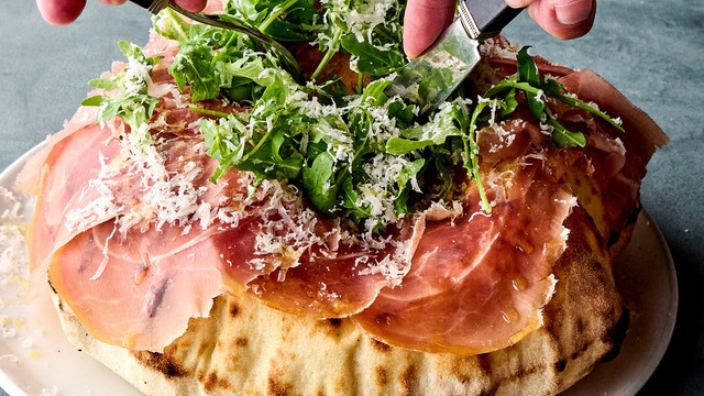 エノテカピッツェリア 神楽坂スタジオーネ （ENOTECA PIZZERIA