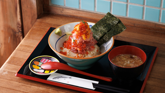 Seafood Dokoro Mukai - Yoyogi Hachiman/Cafeteria | Tabelog
