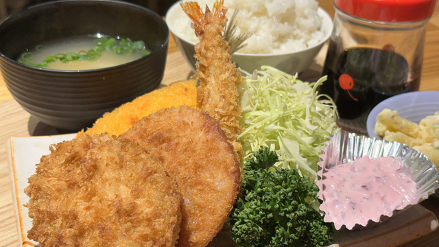 昭和酒場めりけん食堂のご予約 - 横浜/居酒屋 | 食べログ
