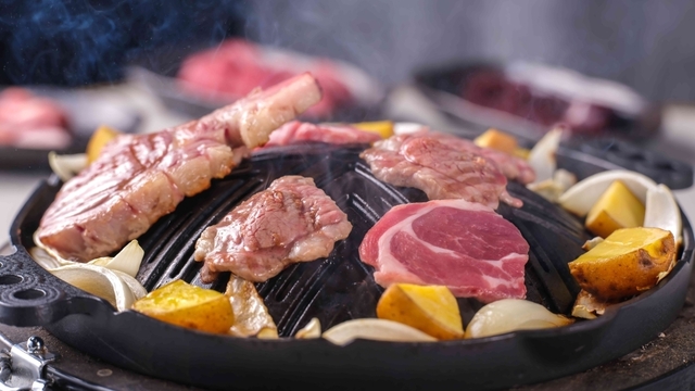 北海道ジンギスカンと海鮮 炭火焼すすきののご予約 - 三軒茶屋