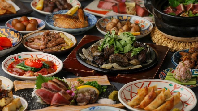 炭火焼鳥と一口餃子 TORA鶏YA 神戸三宮店のご予約 - 神戸三宮（阪急