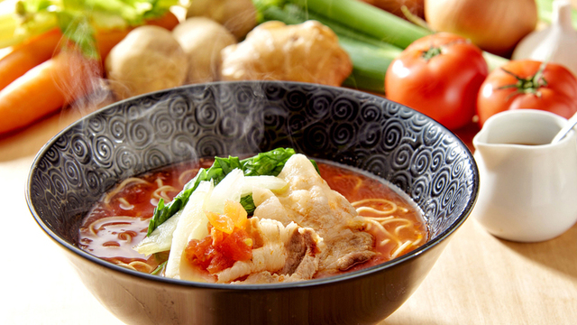 元祖トマトラーメンと辛めんと元祖トマトもつ鍋 三味 遠賀郡水巻みどり
