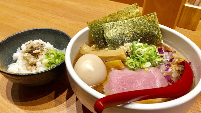 煮干中華そば 鈴蘭 新宿店>