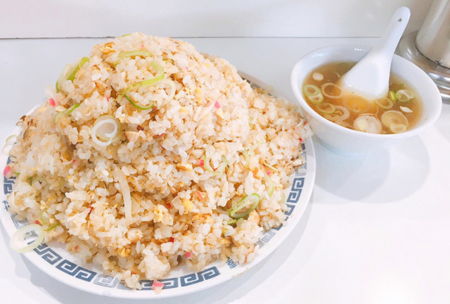 埼玉のデカ盛を制覇！迫力のメニューが集う人気店20選 [食べログまとめ] 