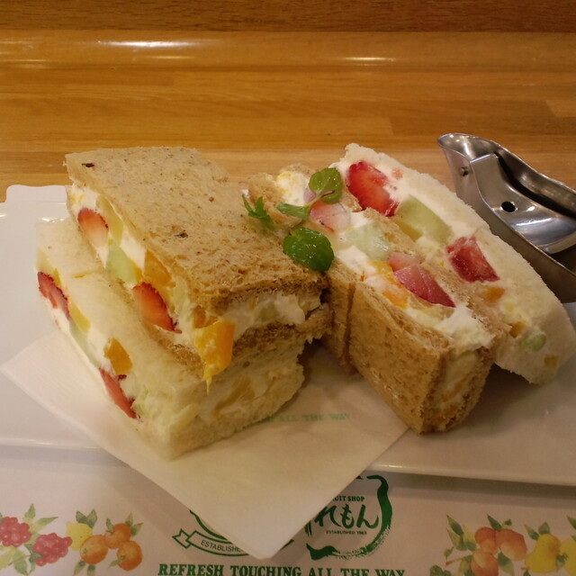 閉店 フルーツパーラーレモン 高島屋 東京店 日本橋 フルーツパーラー 食べログ