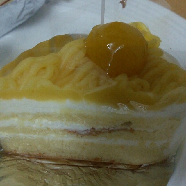 ハッピーケーキ アントルメ（HAPPYケーキENTREMETS） - 西武新宿（ケーキ）の写真（食べログが提供するog:image）