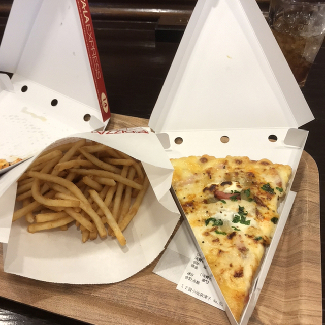 ピザーラエクスプレス パシフィコ横浜店 みなとみらい ピザ 食べログ