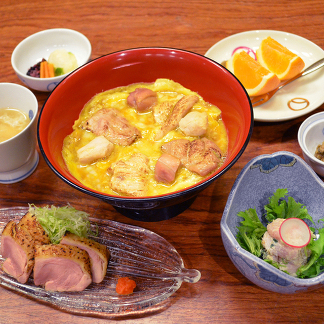 掲載保留 鳥料理 玉ひで(たまひで) このお店は休業期間が未確定、移転・閉店の事実確認が出来ないなど、店舗の運営状況の確認が出来ておらず、掲載保留しております。店舗の掲載情報に関して )~イメージ画像1~