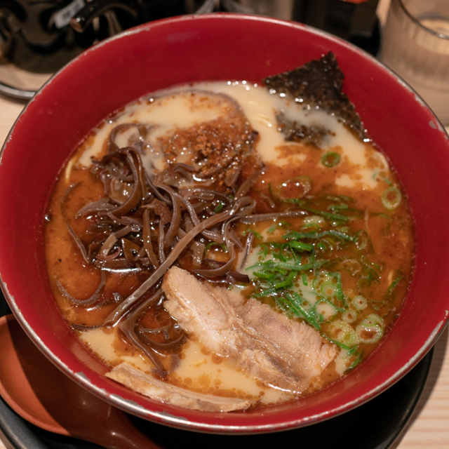 伝統熊本豚骨 伝 総本店 デン 花畑町 ラーメン 食べログ