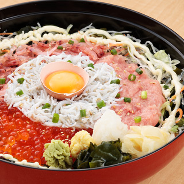 とびっちょ 本店 - 片瀬江ノ島(海鮮丼)の写真(食べログが提供するog:image)
