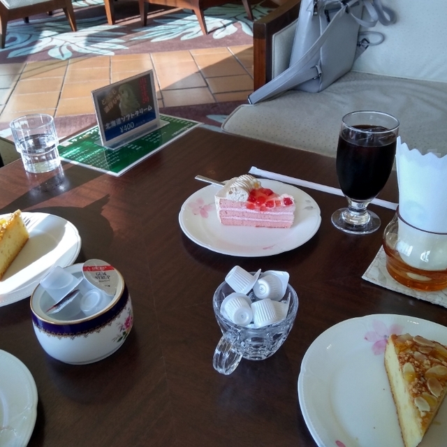 ティーラウンジ西長門リゾート 阿川 喫茶店 食べログ