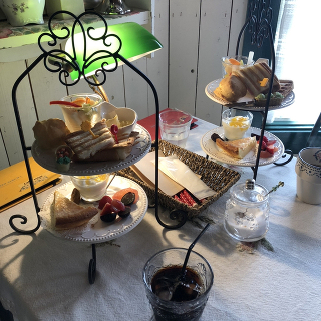 Flower Shop Britta （フラワー ショップ ブリッタ） 南郷18丁目/カフェ [食べログ]