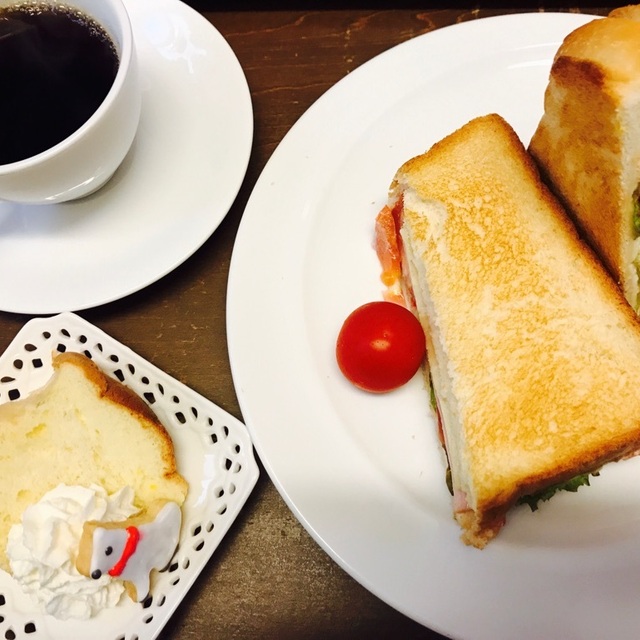 喫茶 キャンバス Canvas 五稜郭公園前 喫茶店 食べログ