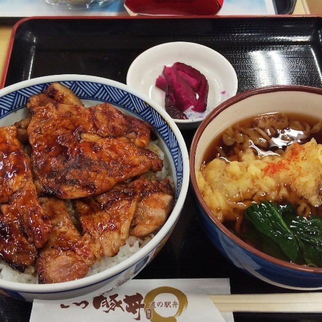む～んらいと この豚丼 イオン釧路店 東釧路/豚丼 [食べログ]