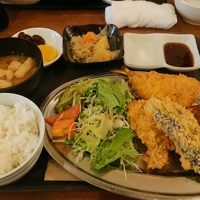 炭火処 どんとこい 中田 炭火焼き 食べログ