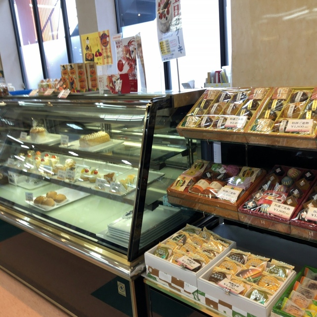 はこだて柳屋 ビッグハウスアドマーニ美原店 五稜郭 和菓子 食べログ