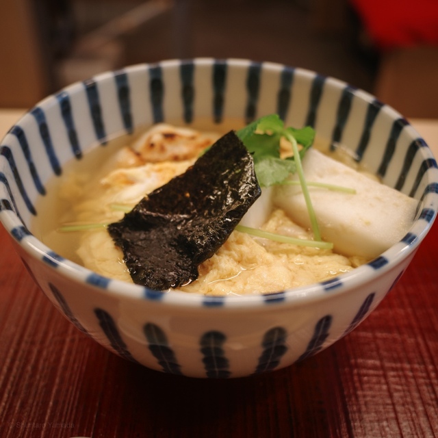 茂助だんご 豊洲市場（もすけだんご） - 市場前（甘味処）の写真（食べログが提供するog:image）