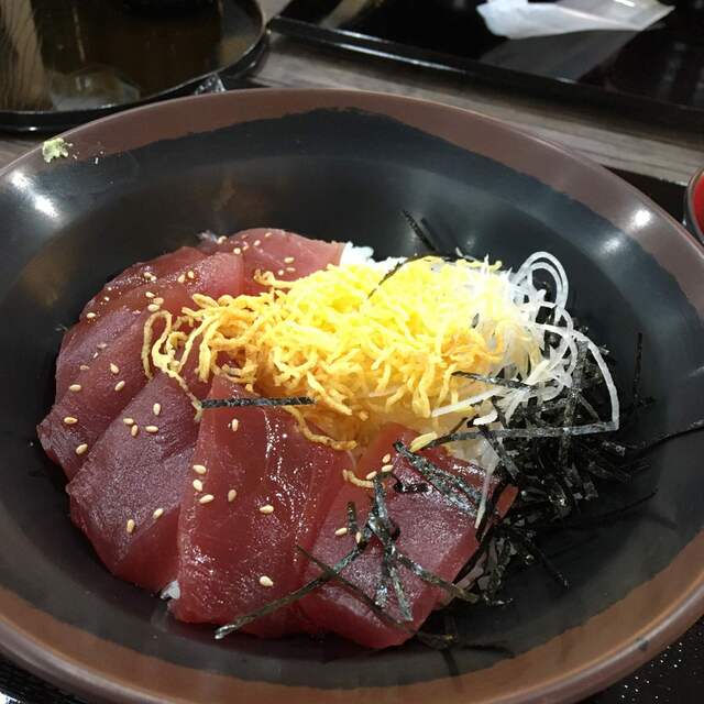 まぐろ神社 伊勢 松下 魚介料理 海鮮料理 食べログ
