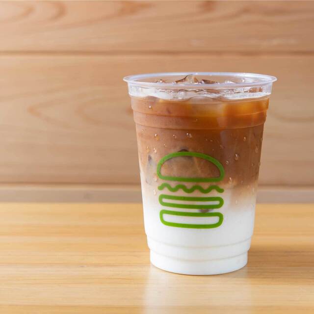 シェイクシャック 東京国際フォーラム（Shake Shack） - 有楽町（ハンバーガー）の写真（食べログが提供するog:image）