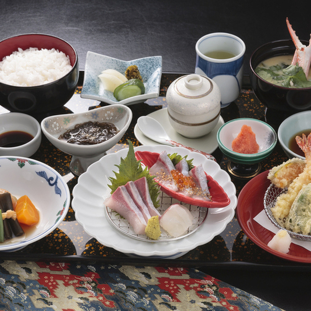 稚加榮 小倉店（ちかえ） - 平和通（魚介料理・海鮮料理）の写真（食べログが提供するog:image）