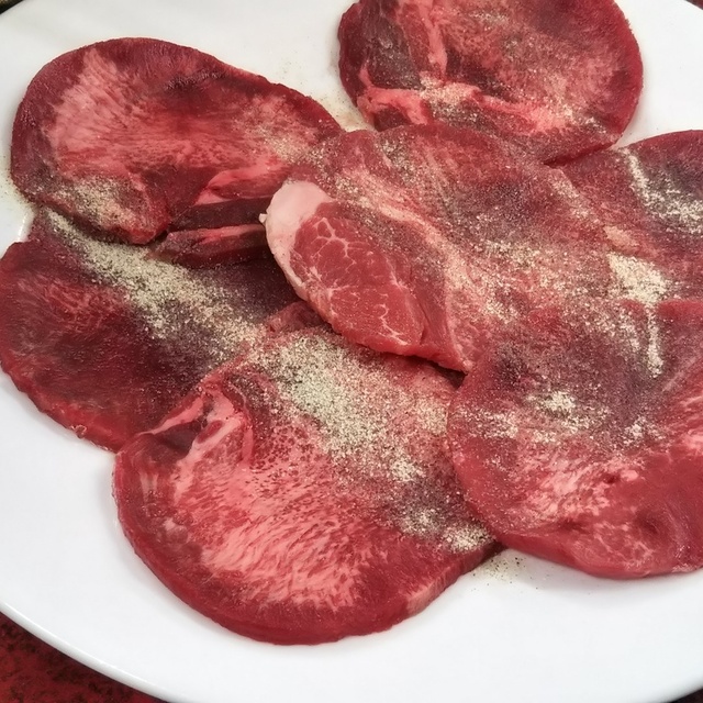 マンボ 県庁通り 焼肉 食べログ