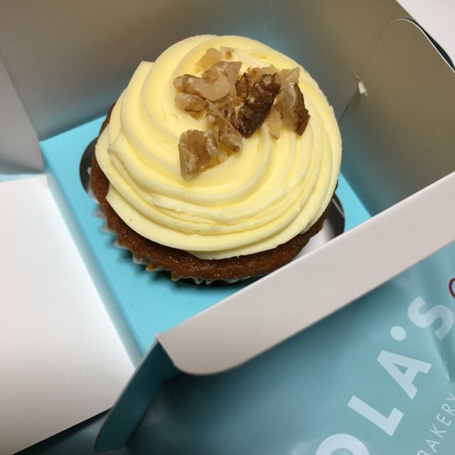 ローラズ カップケーキ 舞浜イクスピアリ店 Lola S Cupcakes リゾートゲートウェイ ステーション ケーキ 食べログ