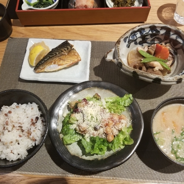 ごはんとわたし 名古屋parco店 矢場町 定食 食堂 食べログ