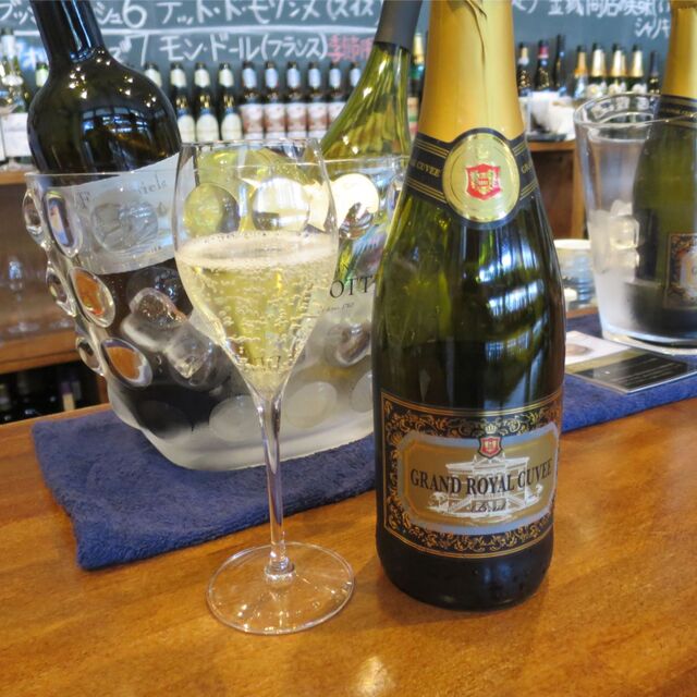 ワインバー ヴァン バン Vin Bang 安里 立ち飲み居酒屋 バー 食べログ