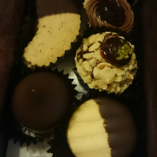 口コミ一覧 デメル 三越日本橋店 Demel 三越前 チョコレート 食べログ