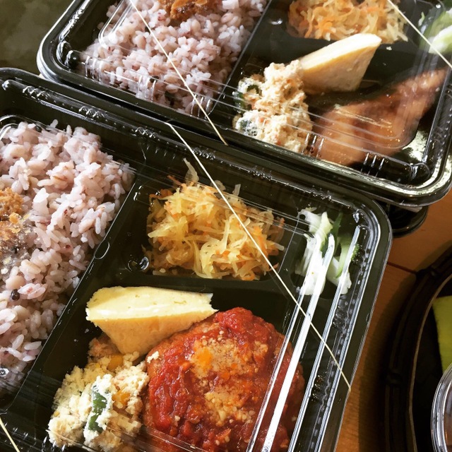 Makai421 マカイヨンニイチ 名護市 カフェ 食べログ