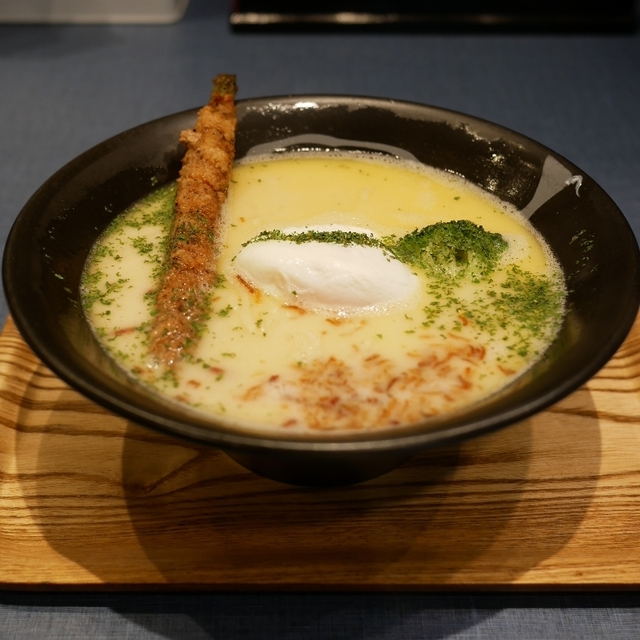 麺巧 潮（うしお） - 淡路町（ラーメン）の写真（食べログが提供するog:image）