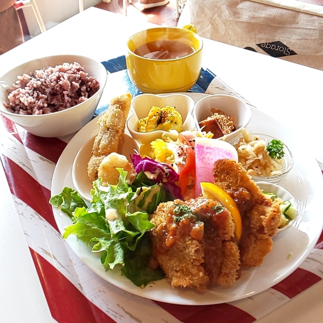 ネイチャー カフェ エムズ ネスト Nature Caf E M S Nest 交通センター前 カフェ 食べログ ネイチャー カフェ エムズ ネスト Nature Caf E M S Nest 交通センター前 カフェ 食べログ