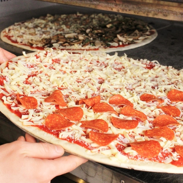 Pizza Stand Ny ピザ スタンド ニューヨーク 心斎橋 ピザ 食べログ