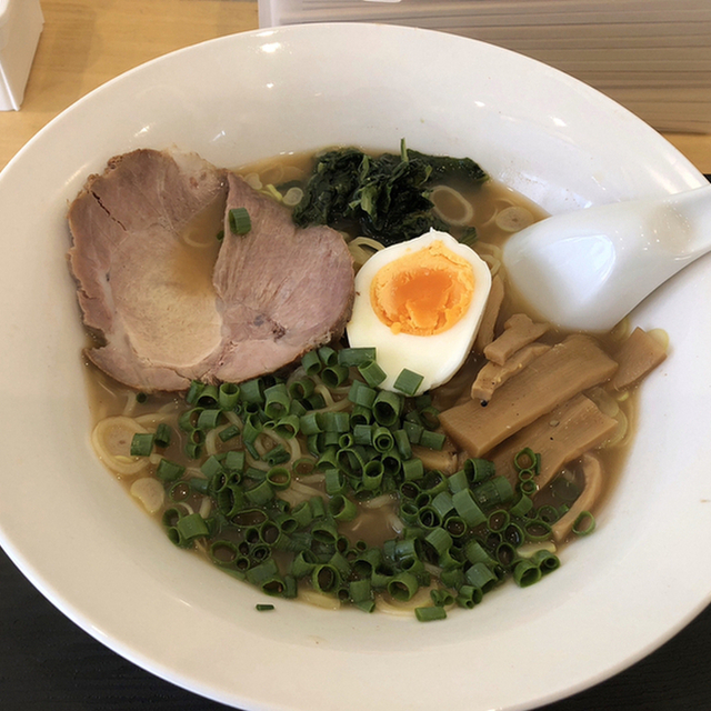 八幡山 おすすめの牛肉出汁 ラーメン モモヤ 京王線 ひらりす