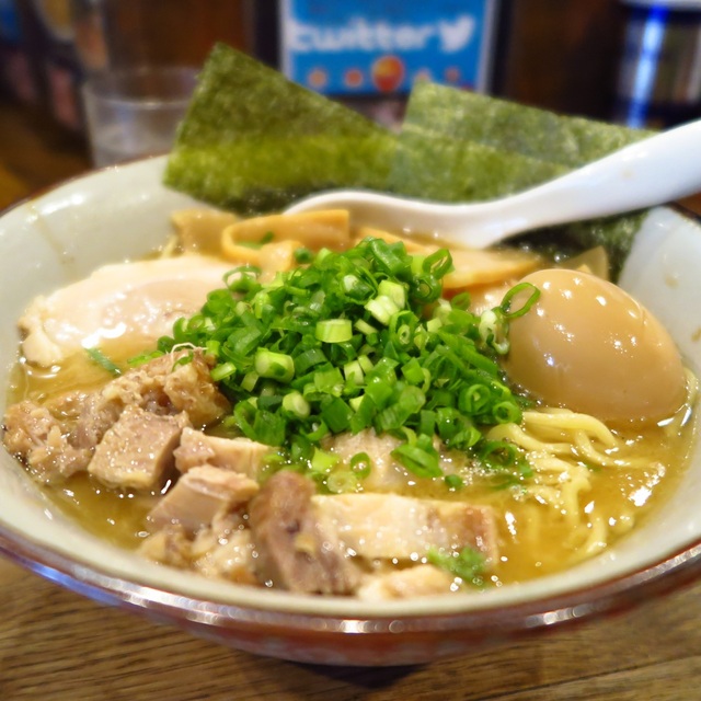 【保存版】南新宿駅のラーメン・つけ麺30選！ボリューム◎コスパ◎トッピング◎でランチから〆の一杯にもおすすめのお店をグルメライターが紹介