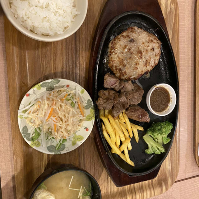 ファイヤーバーグ 宮前店 旭川四条 ハンバーグ 食べログ