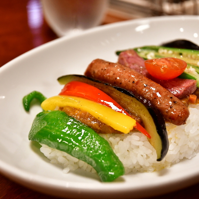 天馬 青山店 - 表参道（カレーライス）の写真（食べログが提供するog:image）