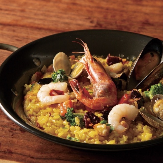 Bar Tapas Celona シァル横浜 横浜 バル バール 食べログ