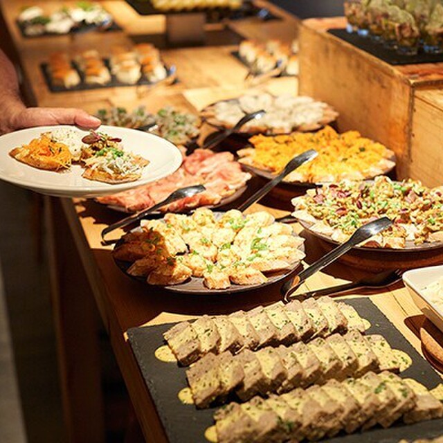 Morethan Tapas Lounge 旧店名 Morethan Dining 西新宿五丁目 スペイン料理 食べログ