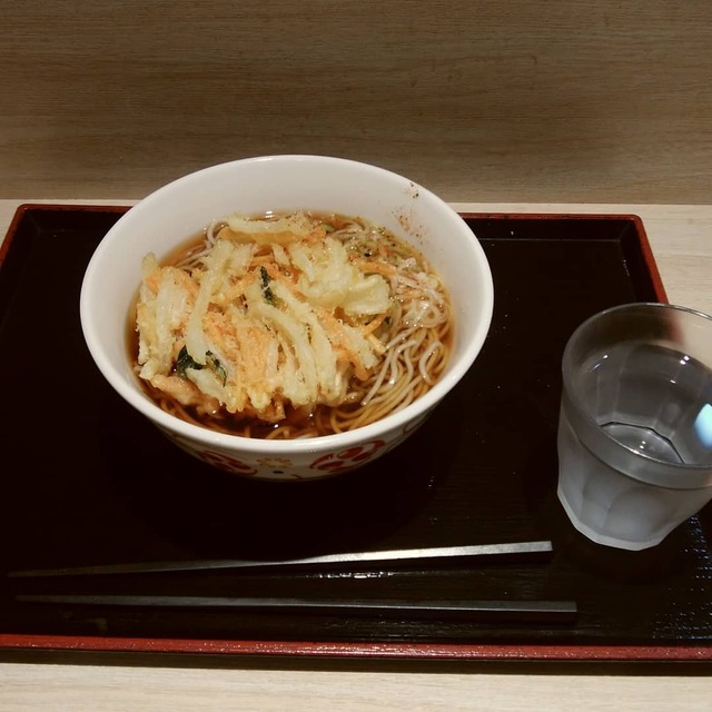 いろり庵きらく 横浜北口店 横浜 そば 食べログ
