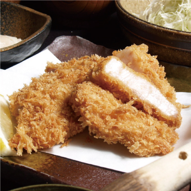 黒かつ亭 中央駅本店 - 都通(とんかつ)の写真(食べログが提供するog:image)