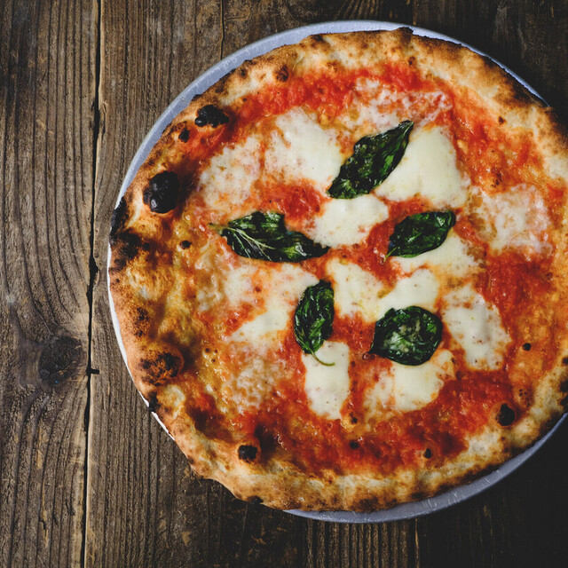 Critters Pizza 四ツ橋 ピザ ネット予約可 食べログ