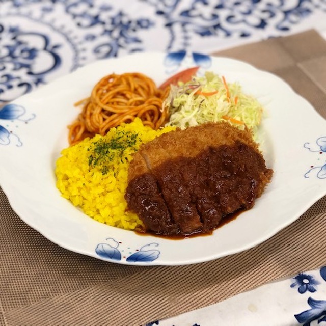 白十字パーラー ぽると総本舗 本島本店（ハクジュウジパーラー） - 佐世保中央（カフェ）の写真（食べログが提供するog:image）