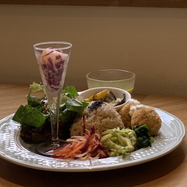 21年版 横浜で野菜たっぷりランチならここ 横浜通の筆者おすすめのお店13選 ベジタリアン ビーガン向け サラダランチ サラダバーなど アニーお祝い体験マガジン By ギフトモール